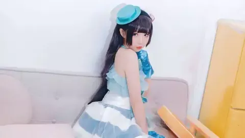 丁禹兮为什么要用舌头翻书